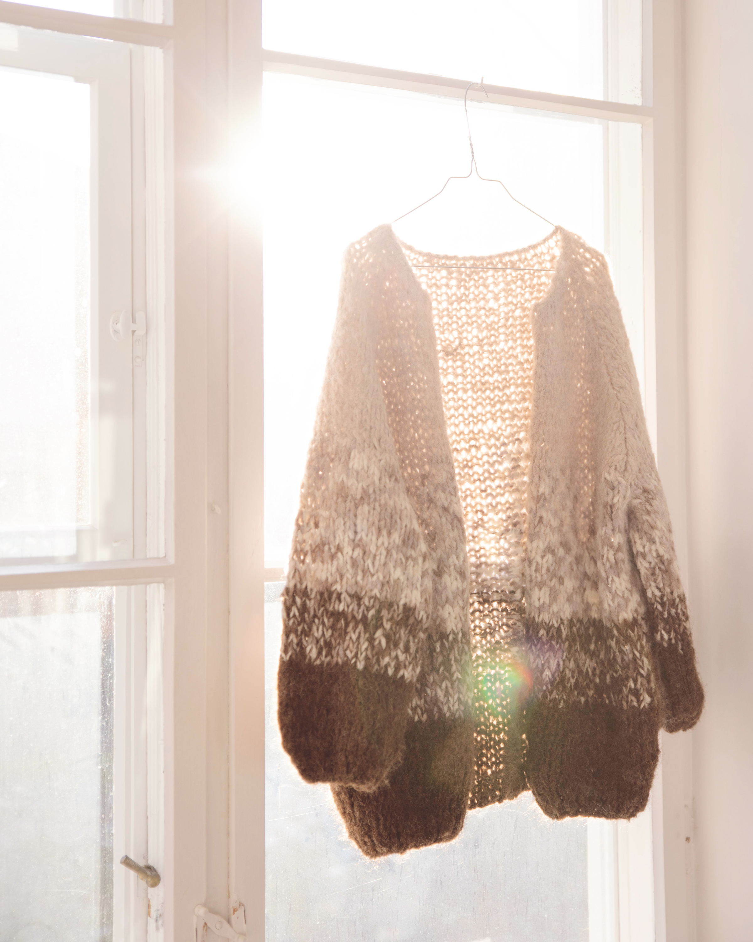 House of YarnCrocus Raglan Jakke Lang