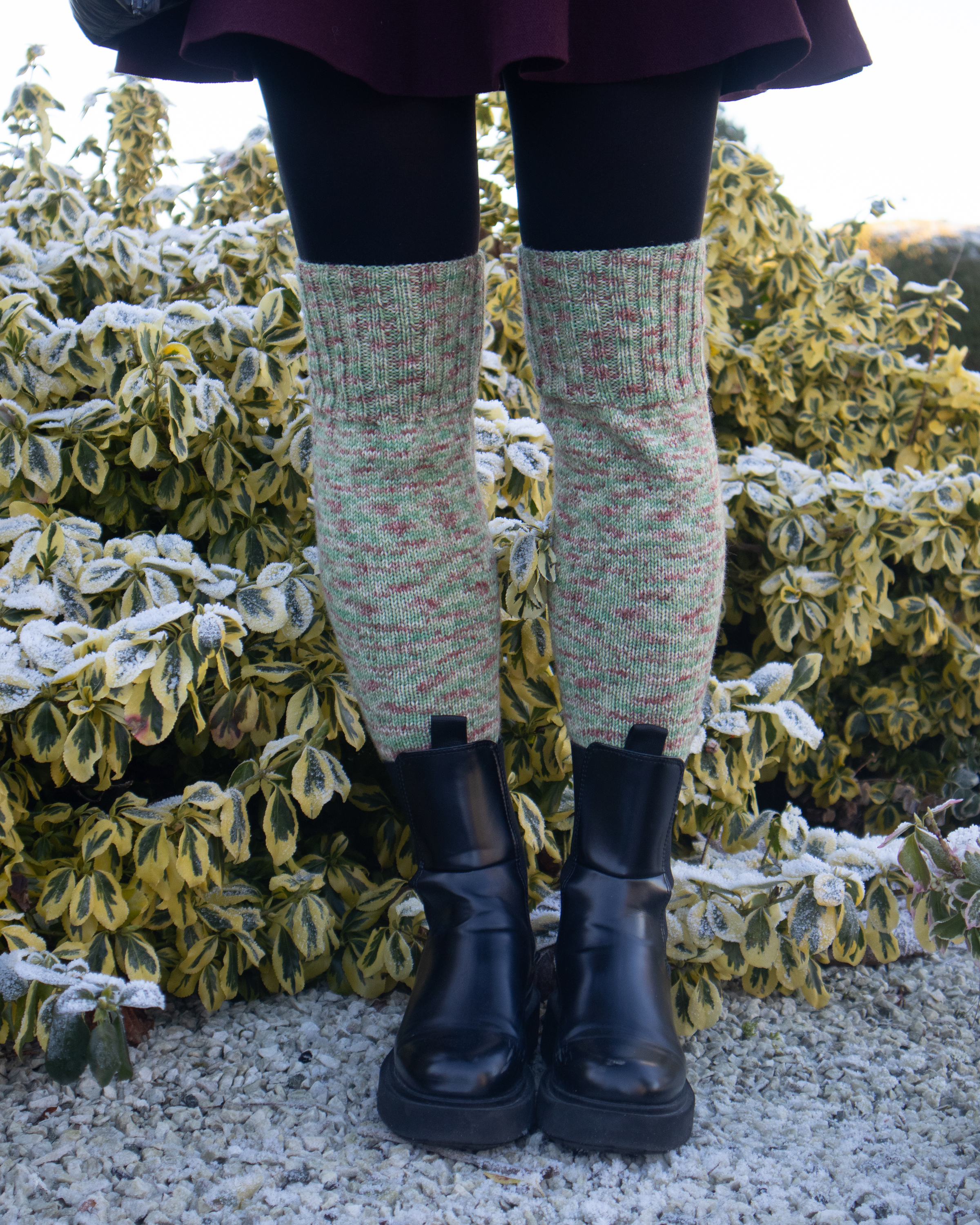 House of YarnFrossen Knestrømper