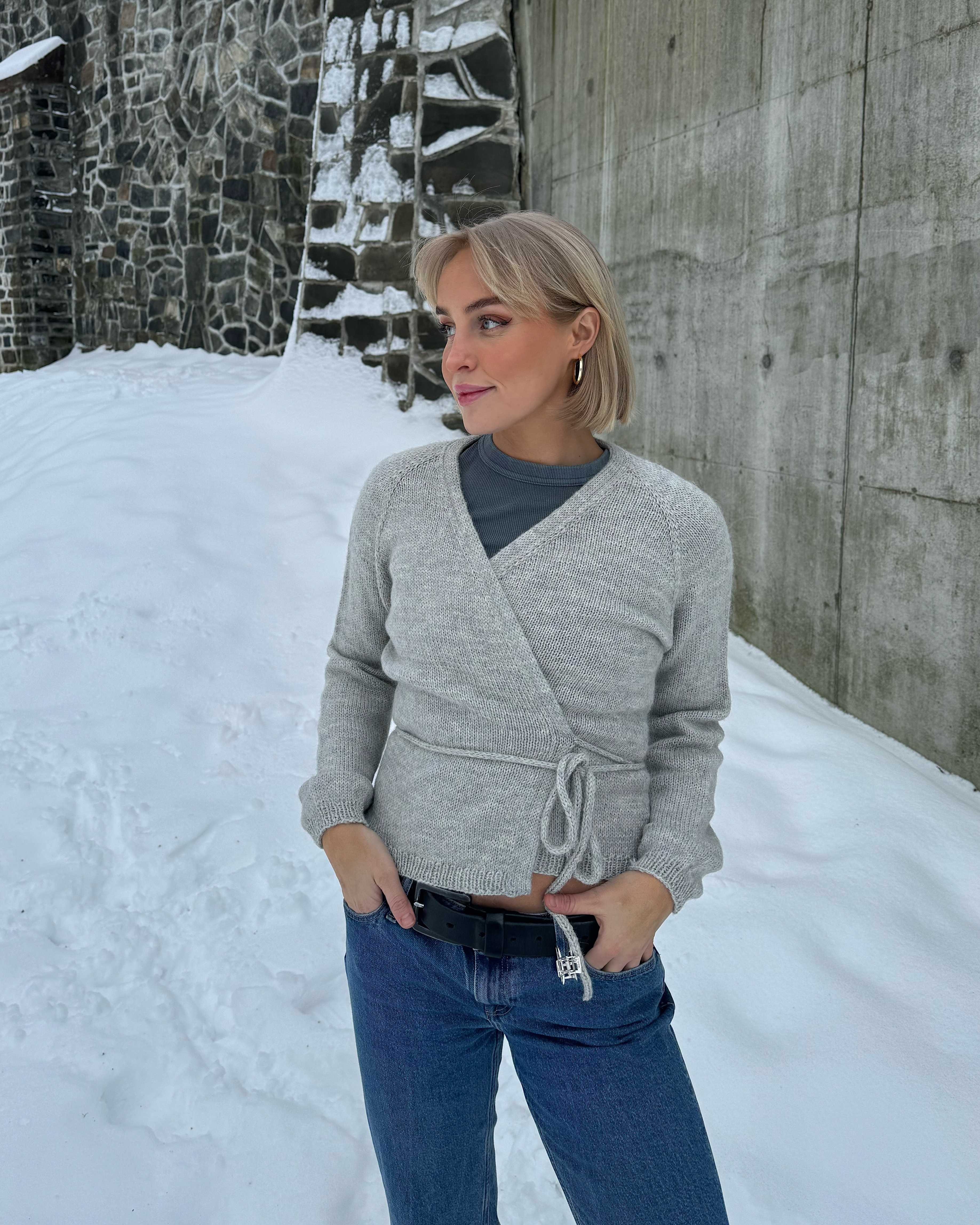 Øyunn Krogh by House of YarnHvitveis Omslagsjakke