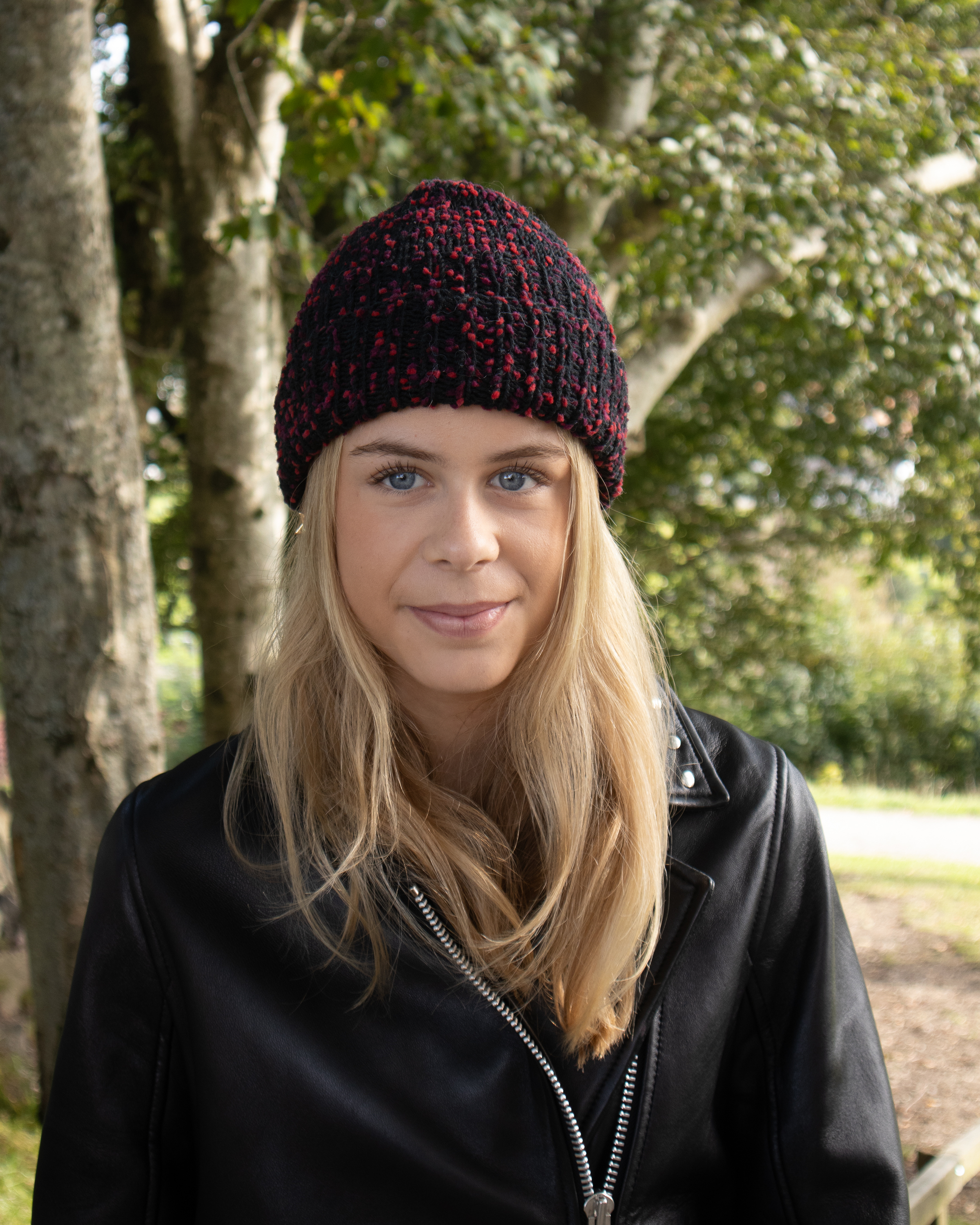 Mari Kalberg SkjævelandPloppi Lue