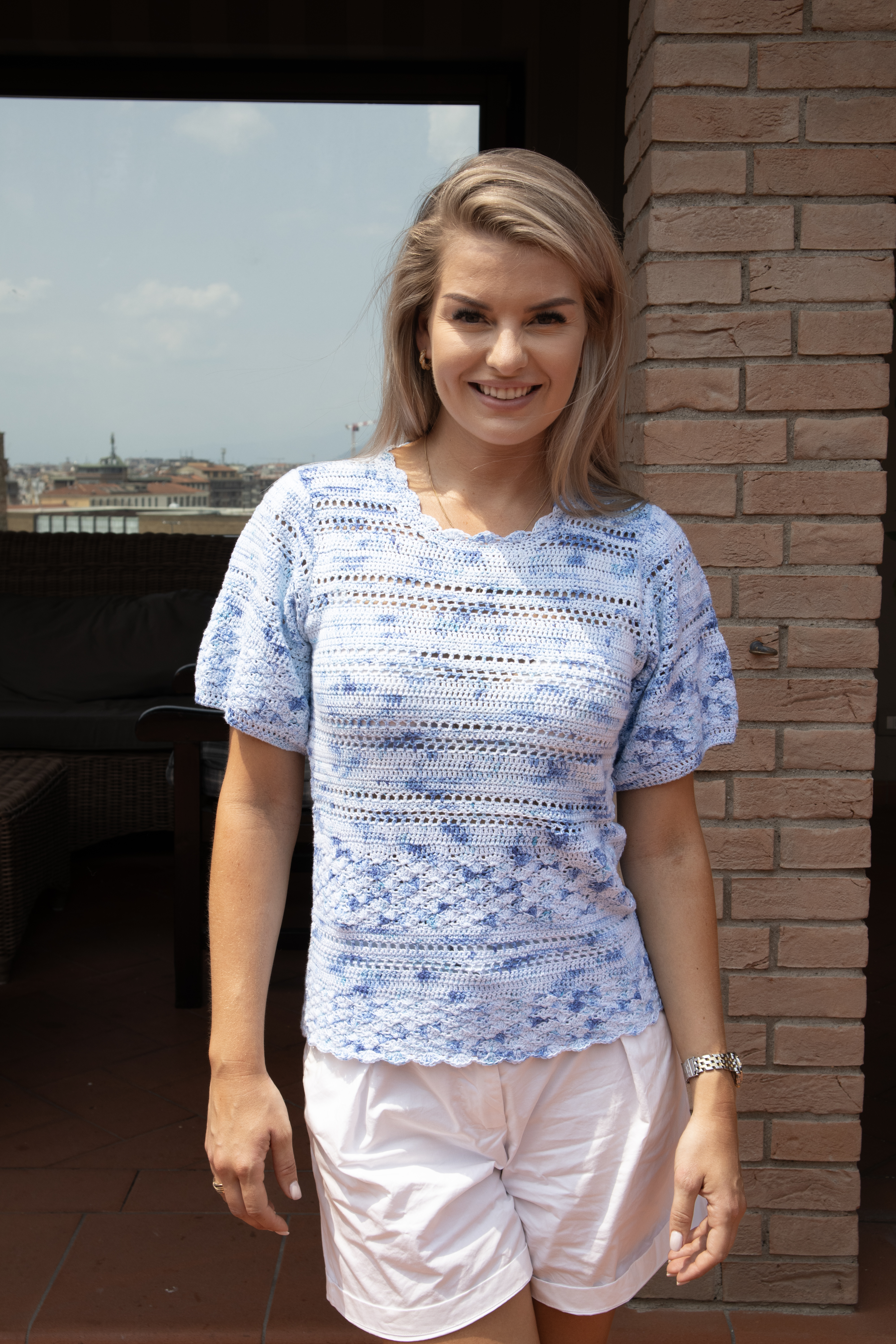 Iselin HafseldFriis topp