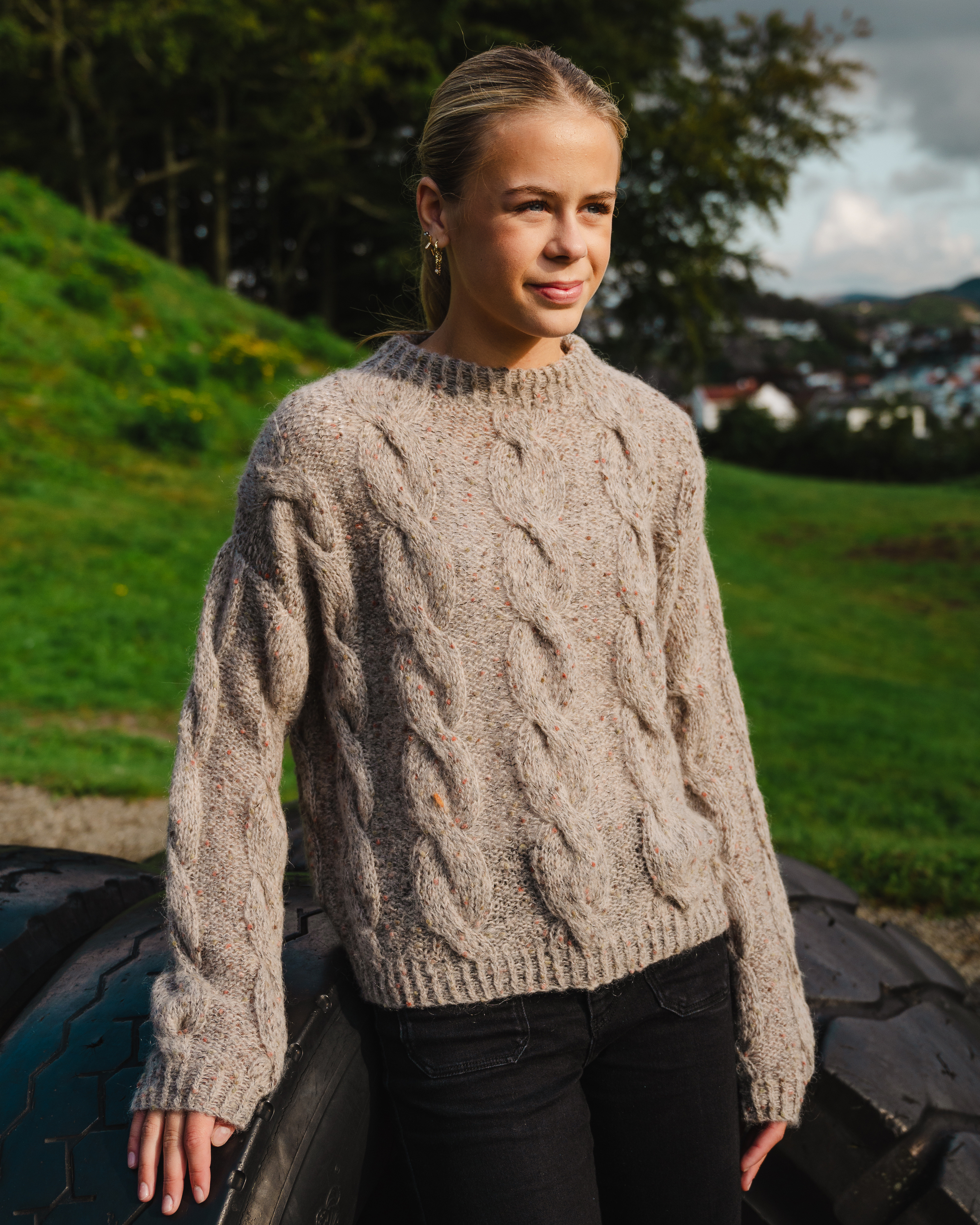 Ane Kydland ThomassenCable Genser