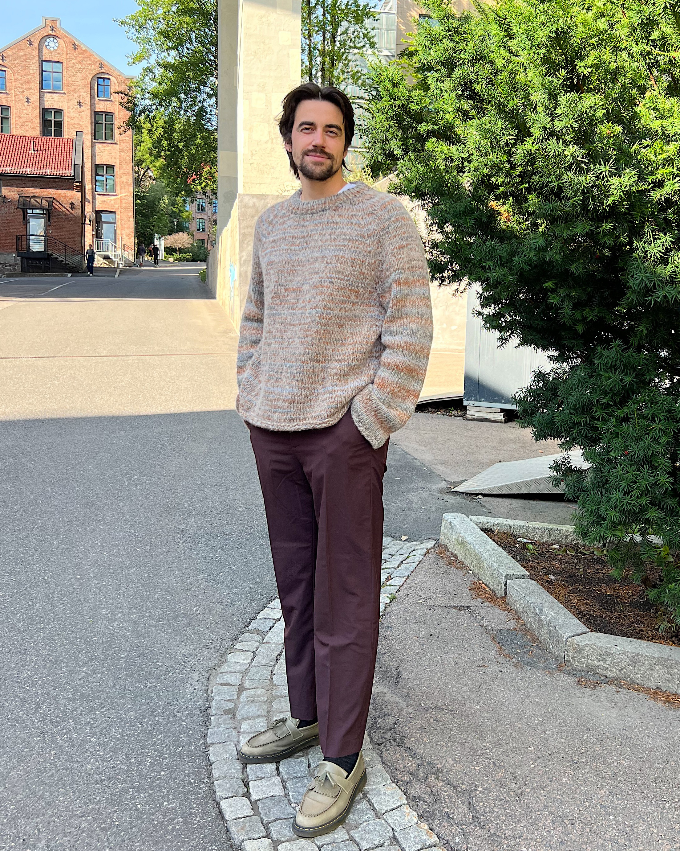 Øyunn Krogh by House of YarnØyunn Unisex Genser av HoY i samarbeid med Øyunn Krogh - strikkepakke i 