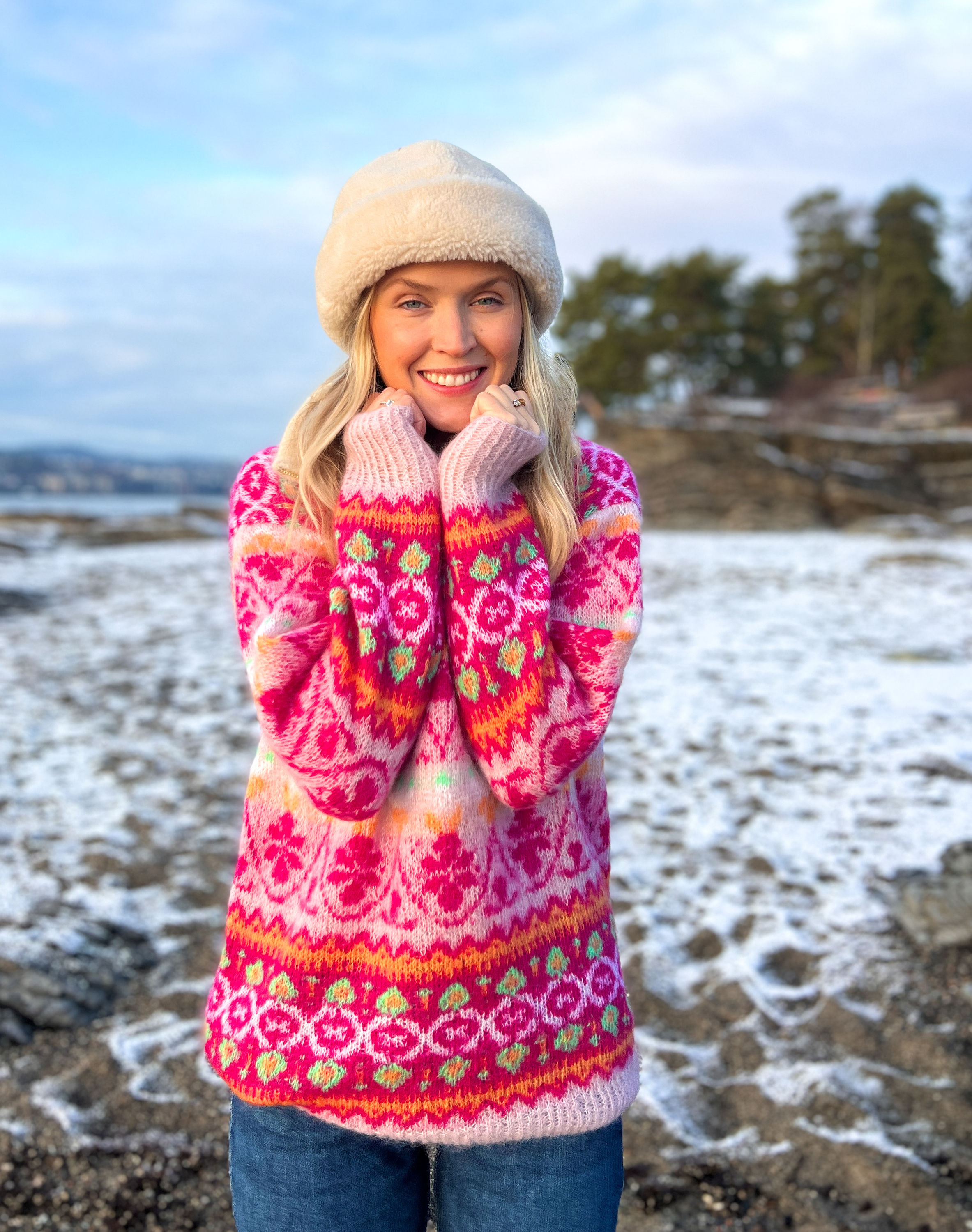 Irene HauglandAlpeglød Genser i Kidsilk Erle