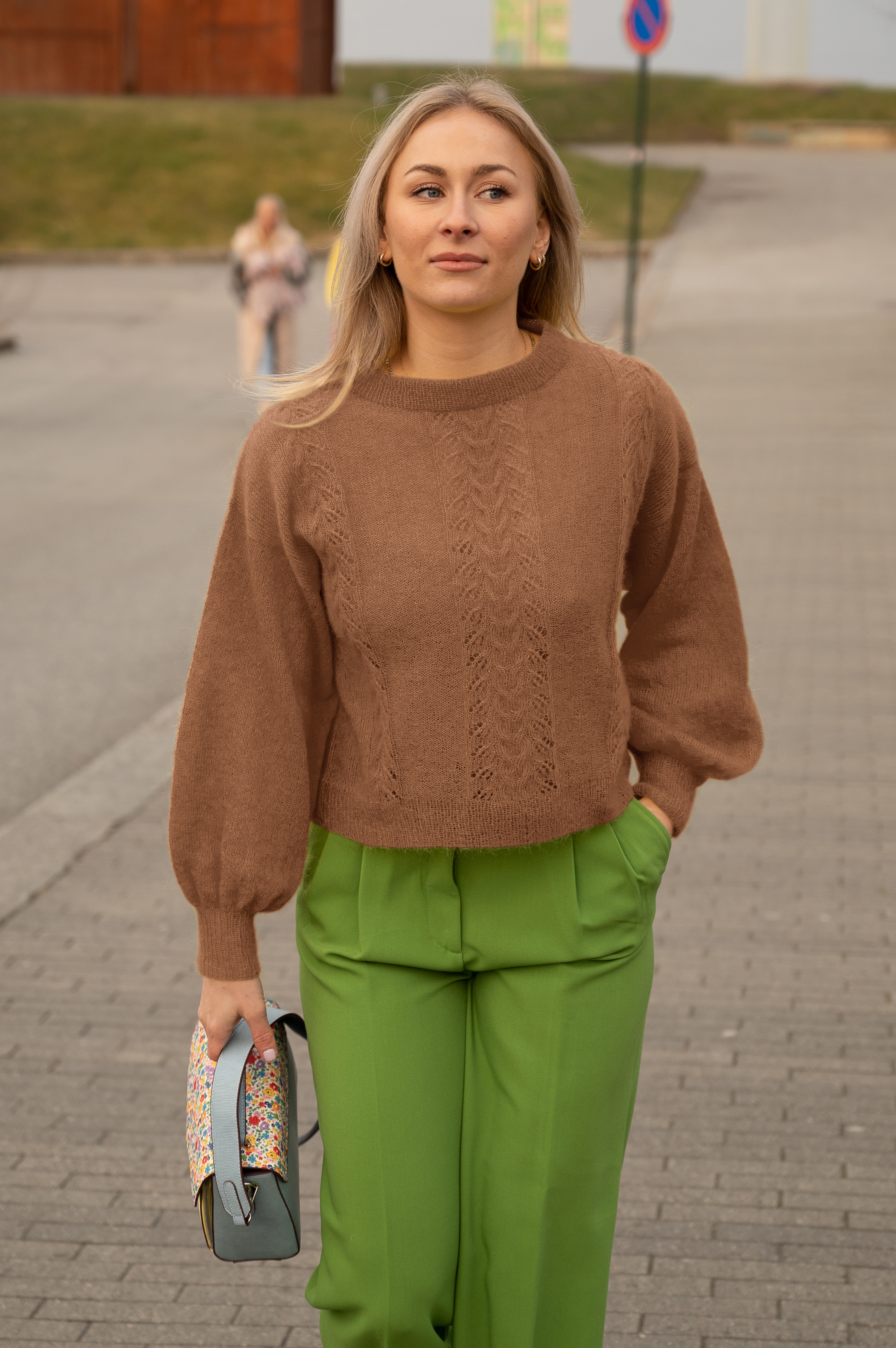 Mari Kalberg SkjævelandAnnine genser