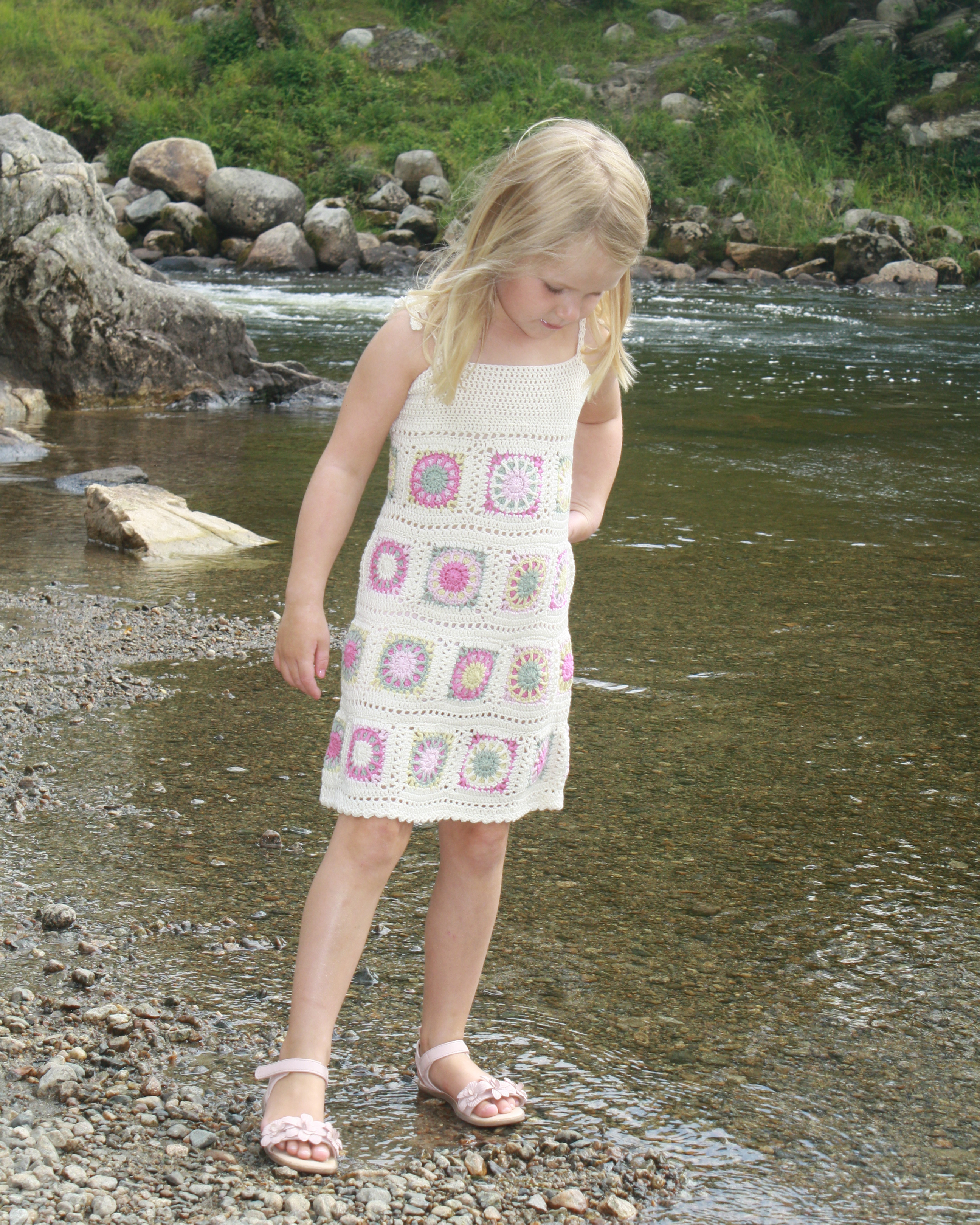 Mari Kalberg SkjævelandNonna Barnekjole