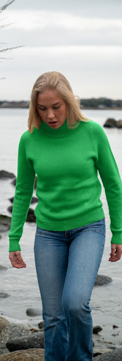 Mari Kalberg Skjæveland DG435 Strikkes i Lille Lerke som er spunnet av 53 % merinoull og 47 % egyptisk bomull. Klassisk pologenser til alle anledninger!