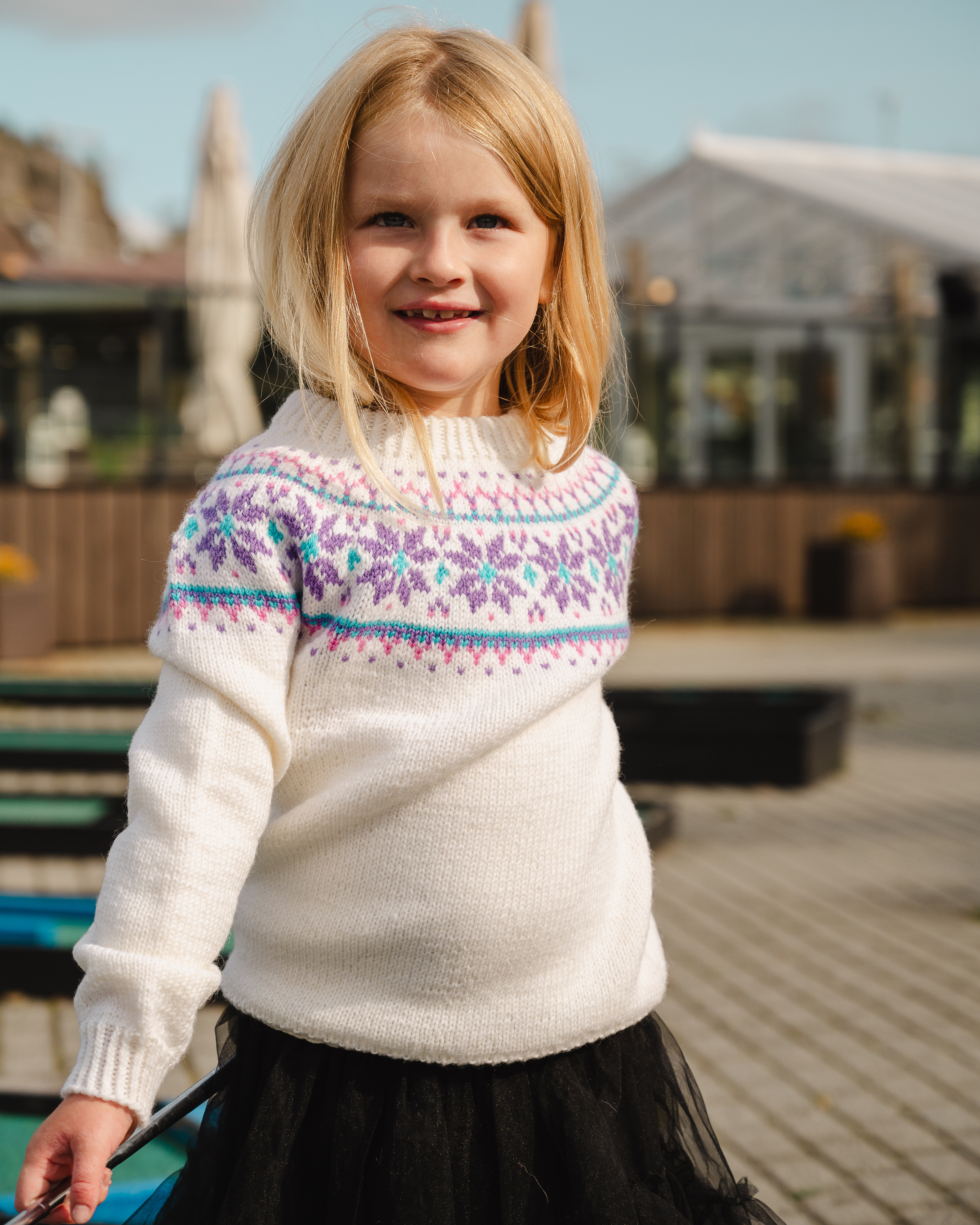 House of YarnStjernedryss Genser