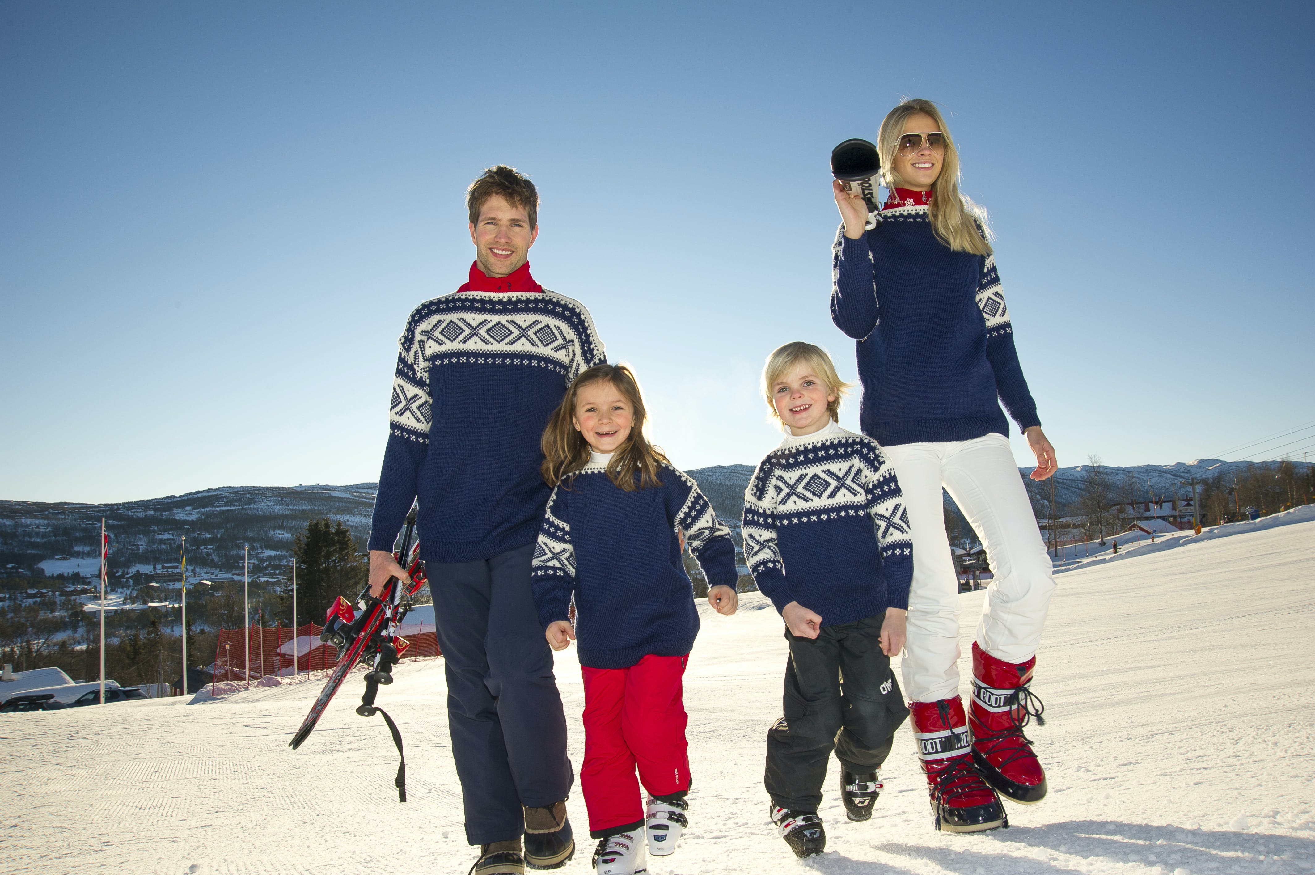 Bitten Eriksen i 1956Cortina barnegenser DG 280-20