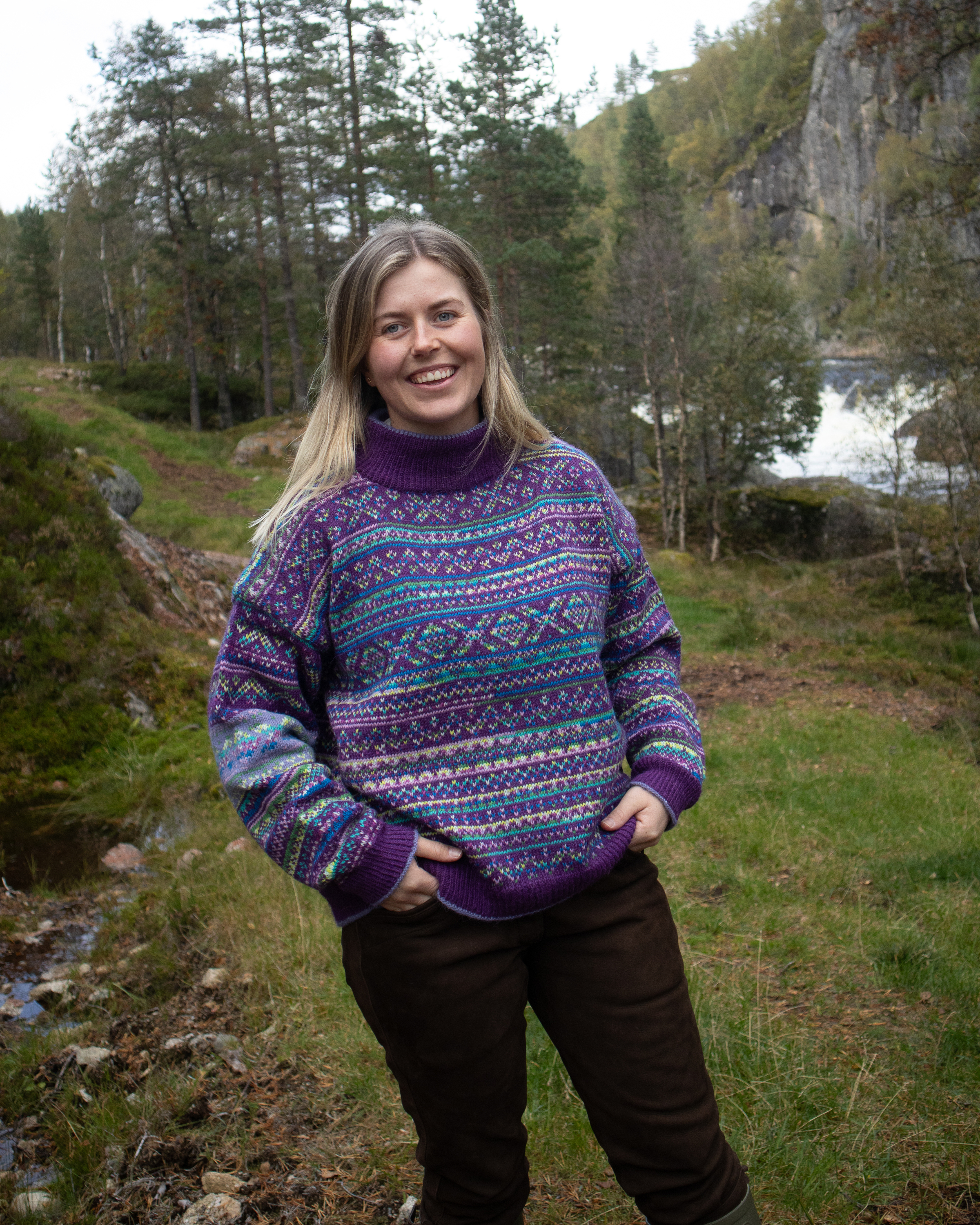 Hrönn JónsdóttirValle Damegenser i Alpakka Forte og Varm