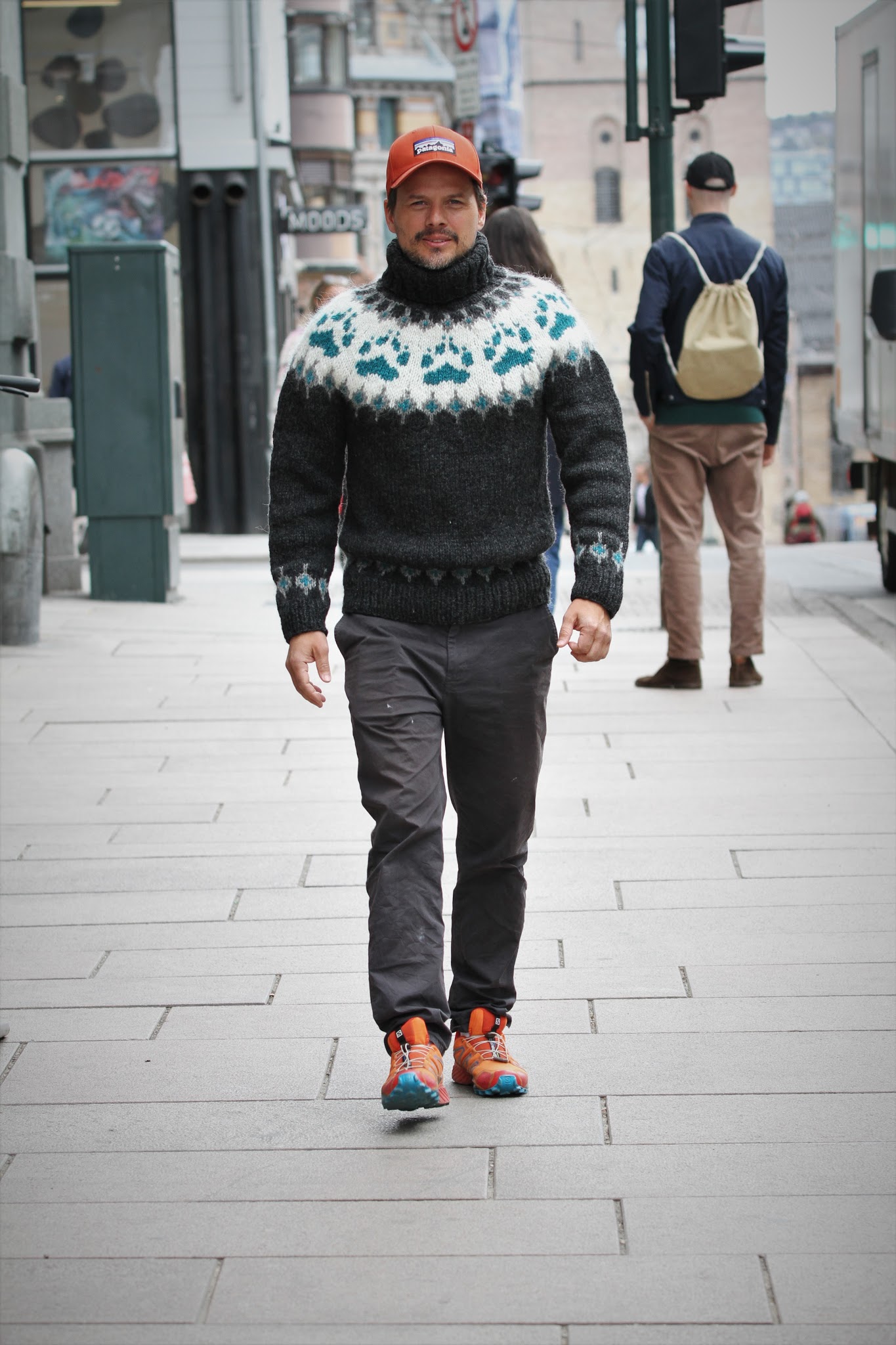 Linka NeumannVillmarksgenser med 3 mønsterfarger, designet av Linka Neumann