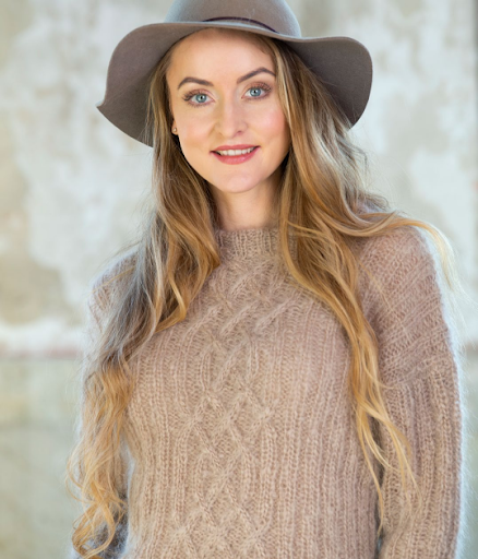 Mari Kalberg SkjævelandEbunia Genser