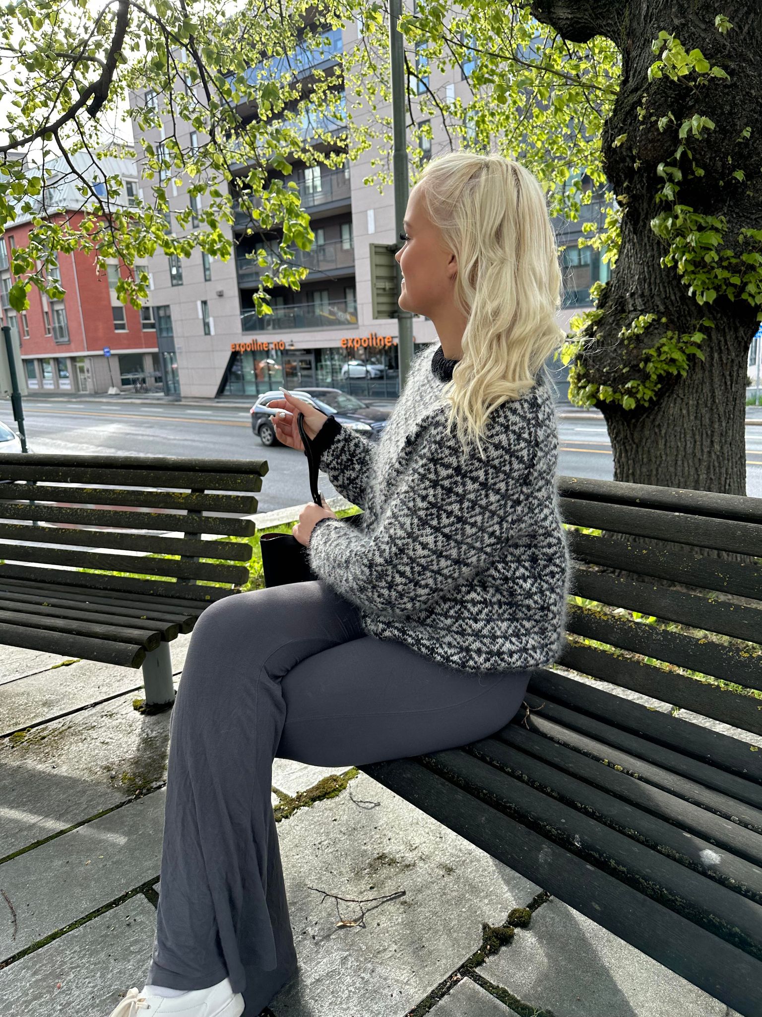 NaggaInvers Sweather