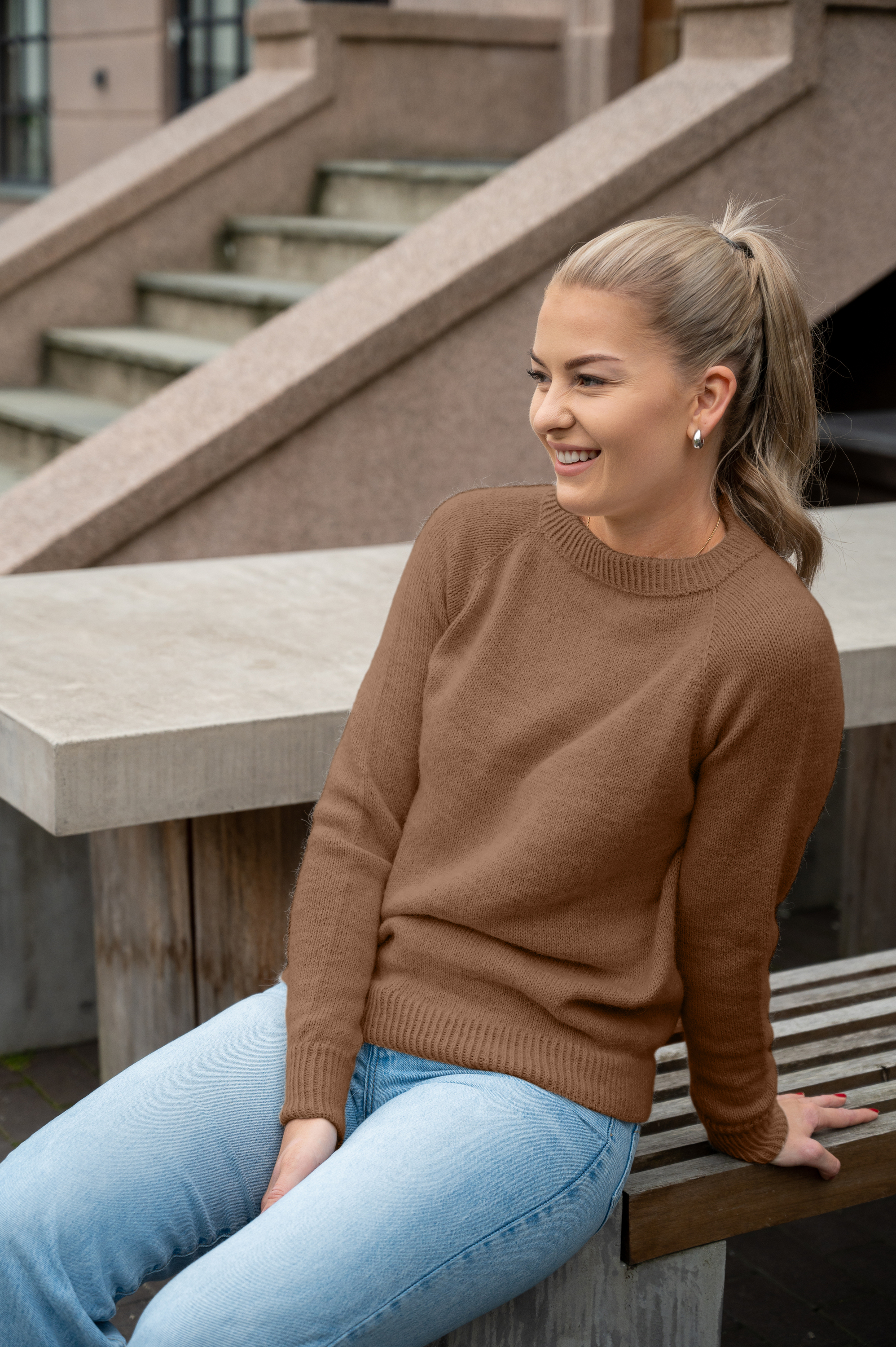 Mari Kalberg SkjævelandAmeli Genser